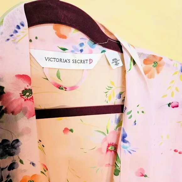VS Vintage 2 pc Pink Floral Chiffon Babydoll and Robe Set